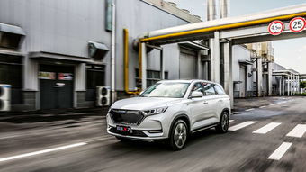 北京车展探秘 吴佩与胡津瑞携手解读保时捷911 GT3 RS与新能源汽车新浪潮